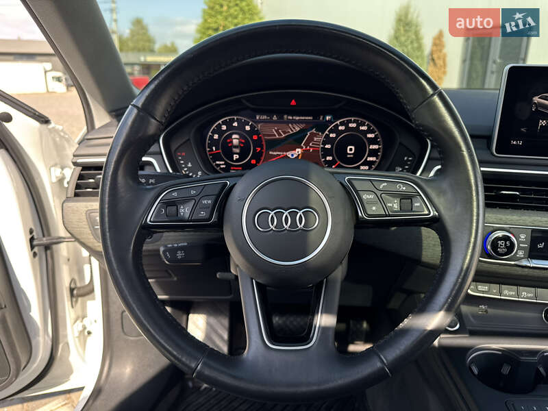 Седан Audi A4 2018 в Ивано-Франковске