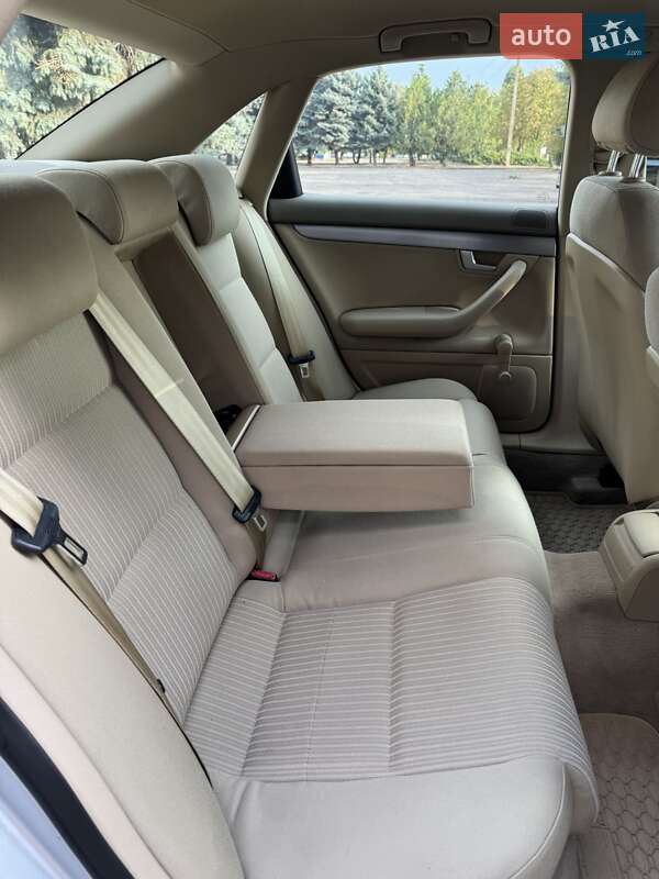 Седан Audi A4 2005 в Вознесенске