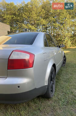 Седан Audi A4 2001 в 