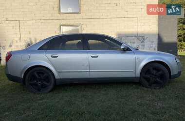 Седан Audi A4 2001 в 