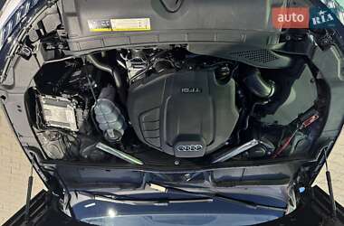 Седан Audi A4 2021 в 