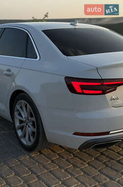 Седан Audi A4 2018 в 