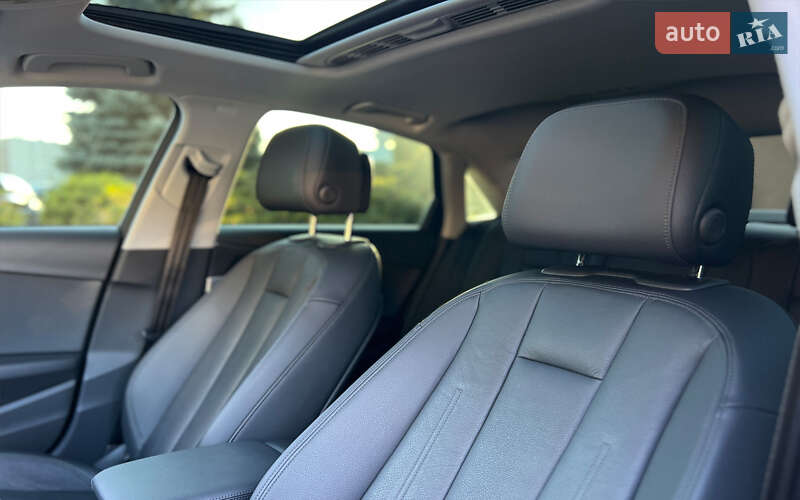 Седан Audi A4 2016 в Львове