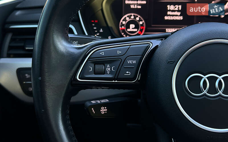 Седан Audi A4 2016 в Львове
