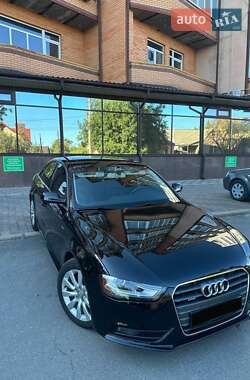 Седан Audi A4 2015 в 