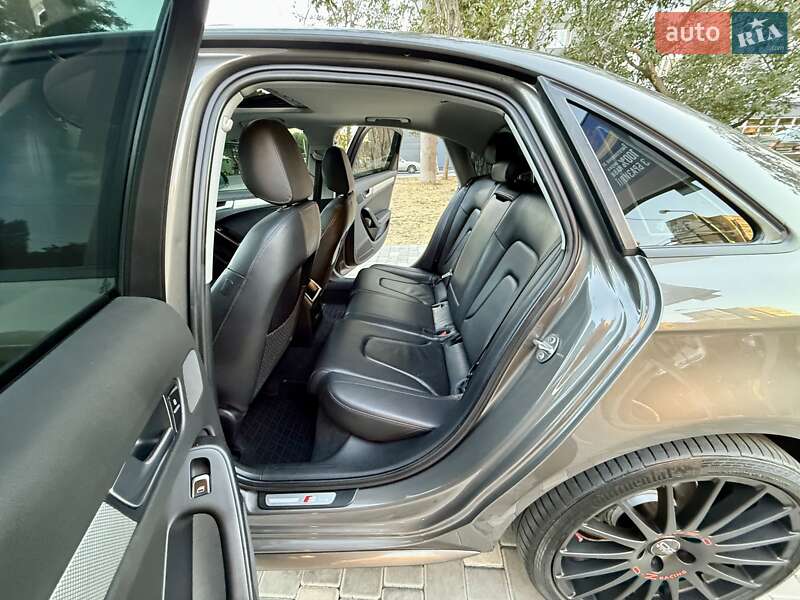 Седан Audi A4 2014 в Одессе