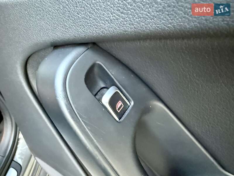 Седан Audi A4 2014 в Одессе