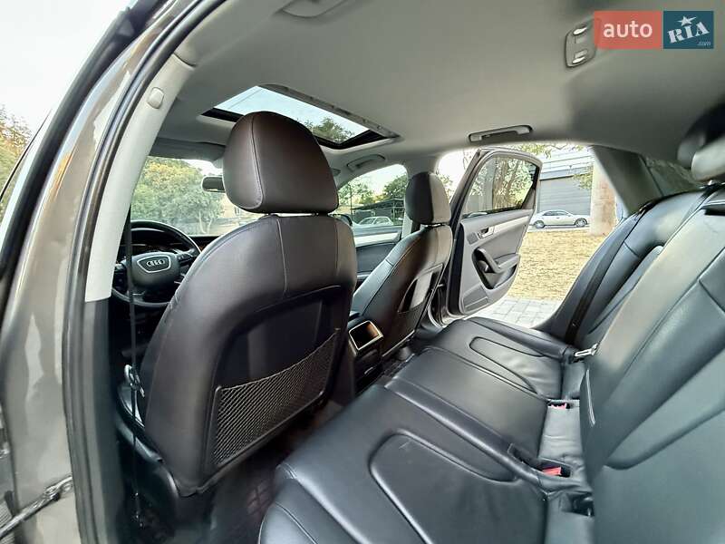Седан Audi A4 2014 в Одессе