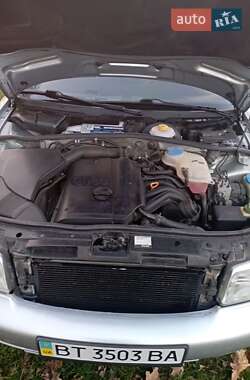 Седан Audi A4 1998 в 