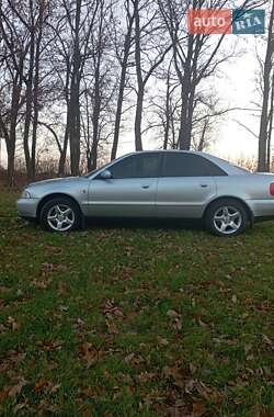 Седан Audi A4 1998 в 