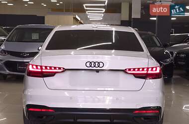 Седан Audi A4 2020 в 