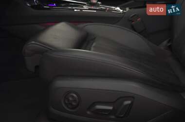 Седан Audi A4 2020 в 