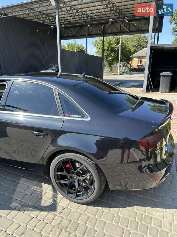 Седан Audi A4 2013 в Кропивницькому