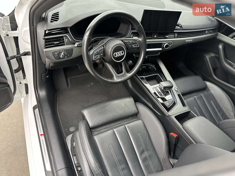 Седан Audi A4 2019 в Киеве