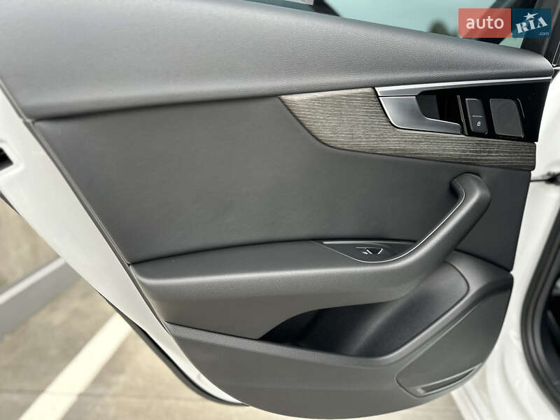 Седан Audi A4 2019 в Киеве