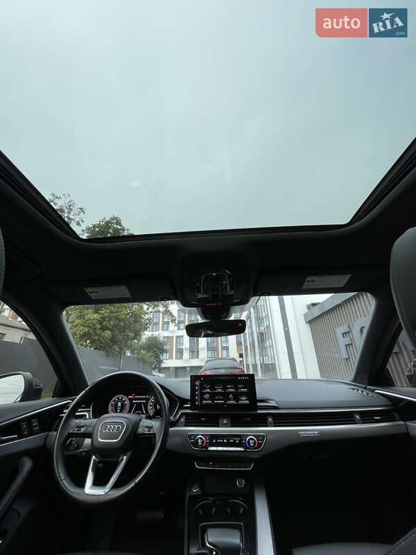 Седан Audi A4 2022 в Виннице