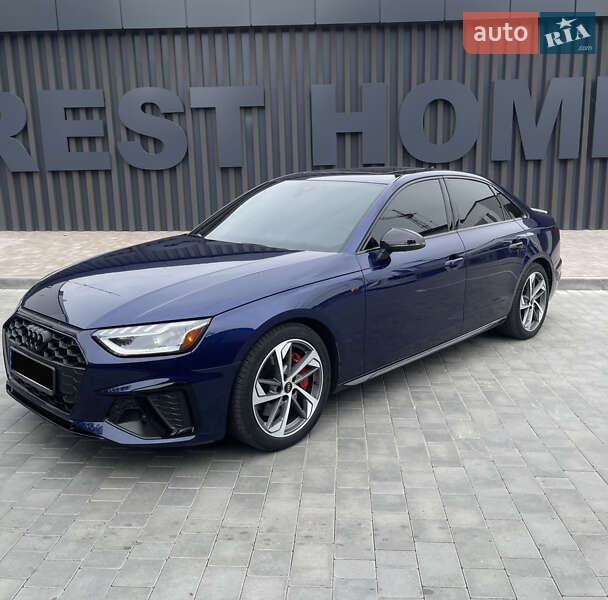 Седан Audi A4 2022 в Виннице