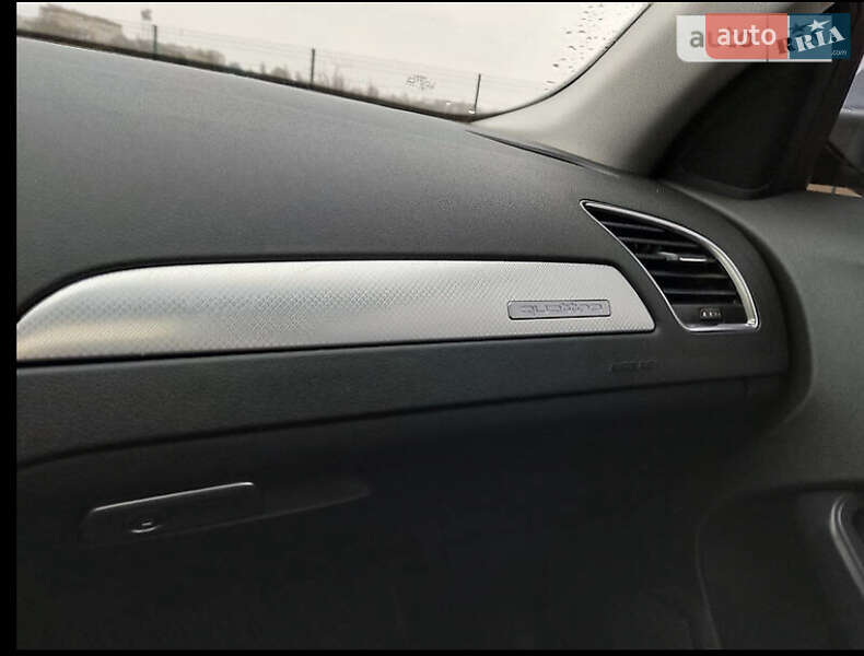 Седан Audi A4 2011 в Новомосковске