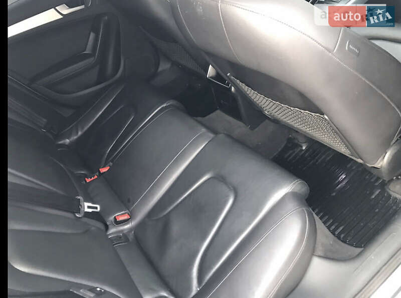 Седан Audi A4 2011 в Новомосковске