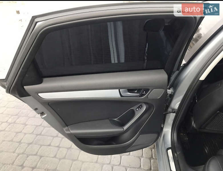 Седан Audi A4 2011 в Новомосковске