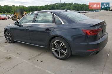 Седан Audi A4 2018 в 