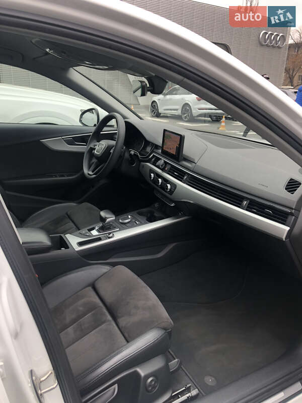 Универсал Audi A4 2017 в Измаиле