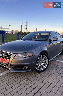 Седан Audi A4 2012 в 