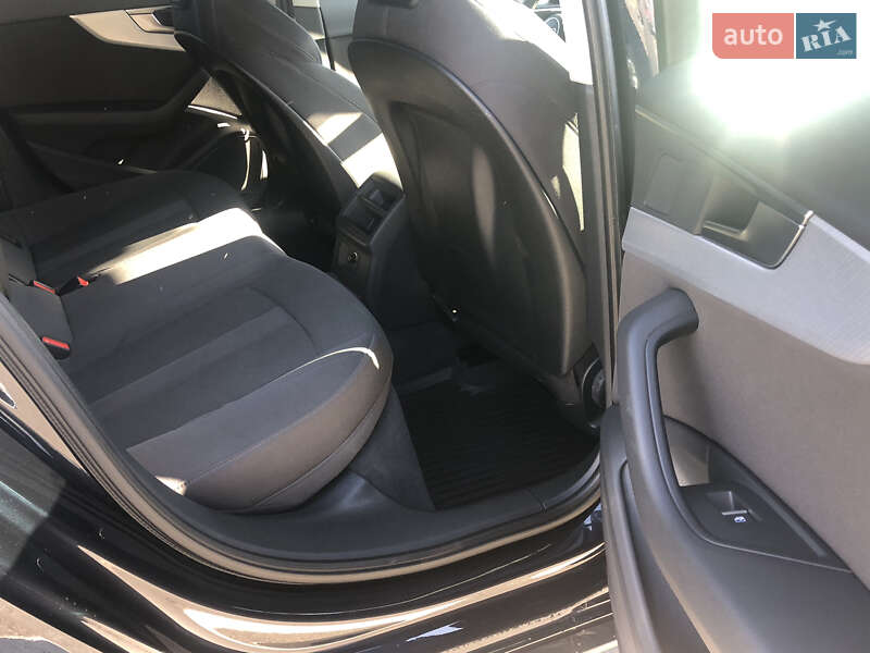 Универсал Audi A4 2018 в Чернигове