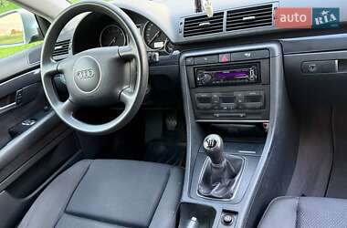 Седан Audi A4 2001 в 