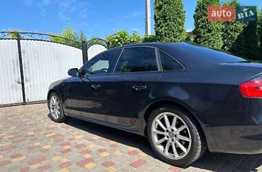 Седан Audi A4 2015 в 