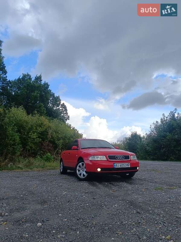 Седан Audi A4 1999 в Згуровке
