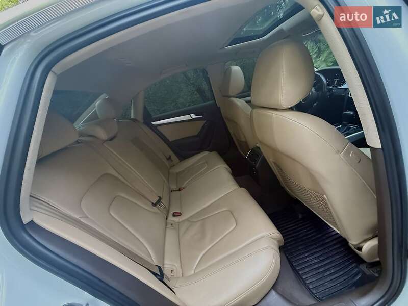 Седан Audi A4 2015 в Кривому Розі
