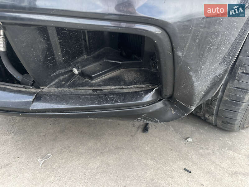 Седан Audi A4 2014 в Львове