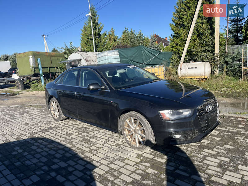 Седан Audi A4 2014 в Львове