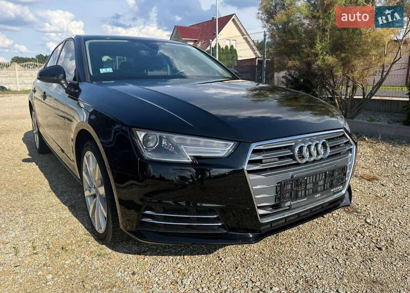 Седан Audi A4 2018 в 