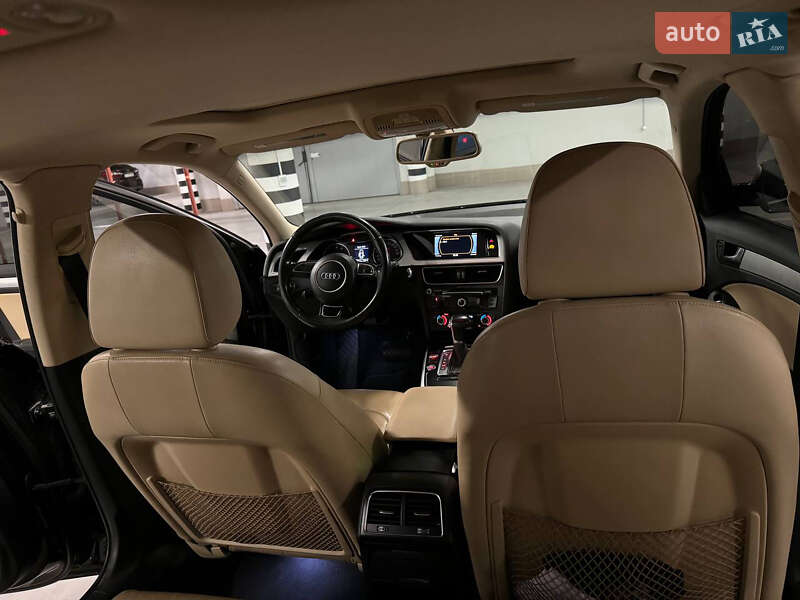Седан Audi A4 2015 в Киеве