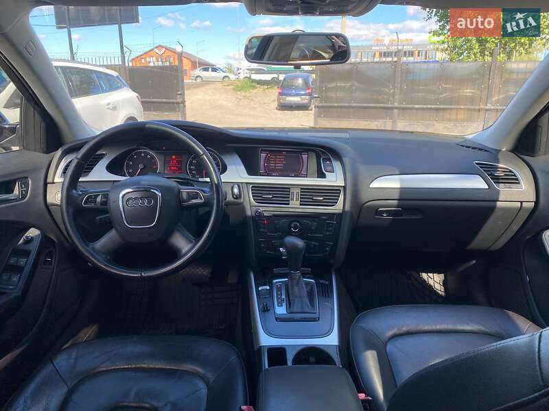 Седан Audi A4 2011 в Києві