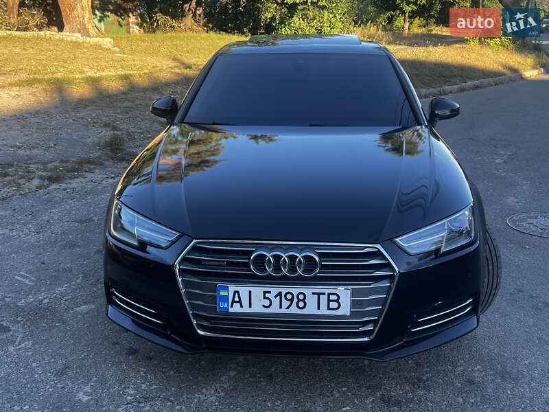 Седан Audi A4 2015 в Вышгороде