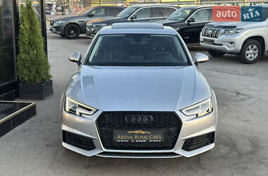 Седан Audi A4 2018 в 