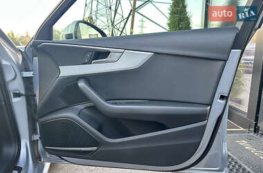 Седан Audi A4 2018 в 