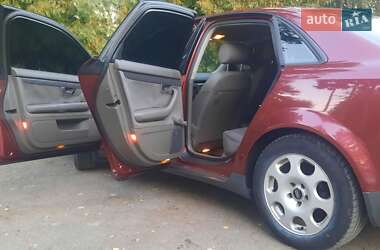 Седан Audi A4 2001 в 