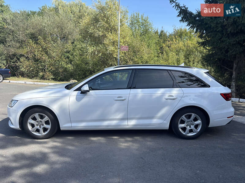 Универсал Audi A4 2018 в Мукачево