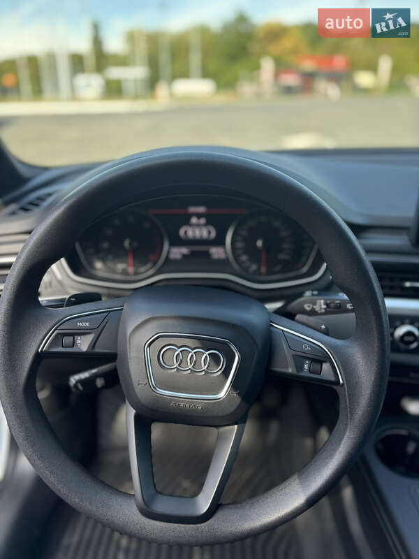 Универсал Audi A4 2018 в Мукачево