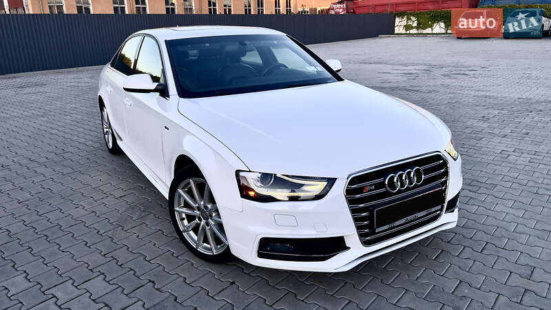 Седан Audi A4 2014 в Нововолынске