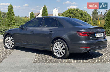 Седан Audi A4 2018 в 