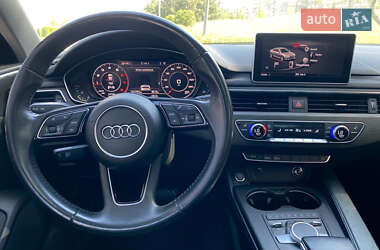 Седан Audi A4 2018 в 