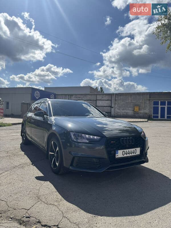 Audi A4 2019
