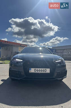Универсал Audi A4 2019 в 