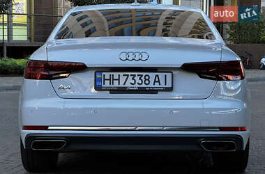 Седан Audi A4 2019 в 