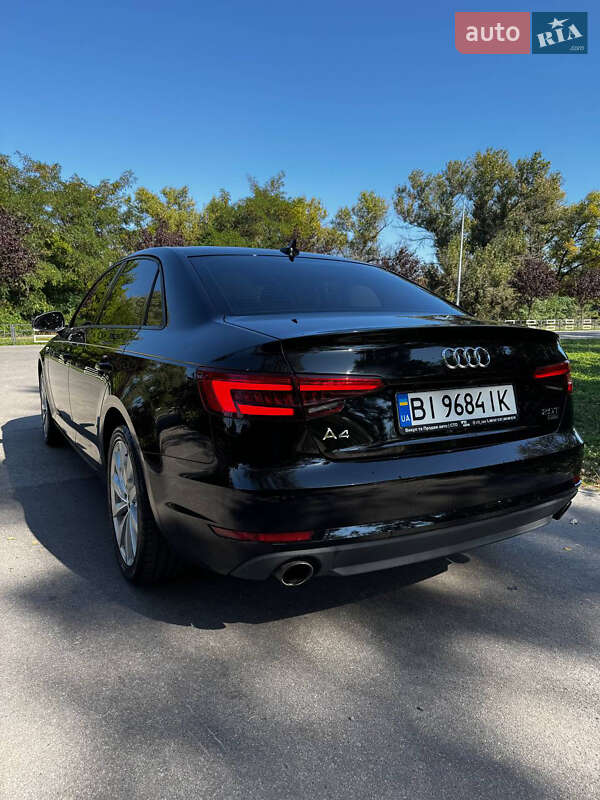 Седан Audi A4 2016 в Горішніх Плавнях